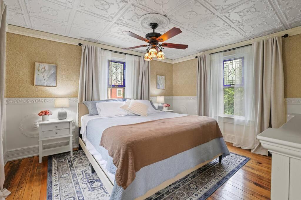 Charming Victorian Home - 2 Minutes To Downtown Lancaster Eksteriør bilde